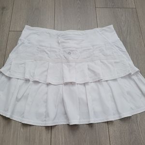 Lululemon white Pace Setter 6 tall